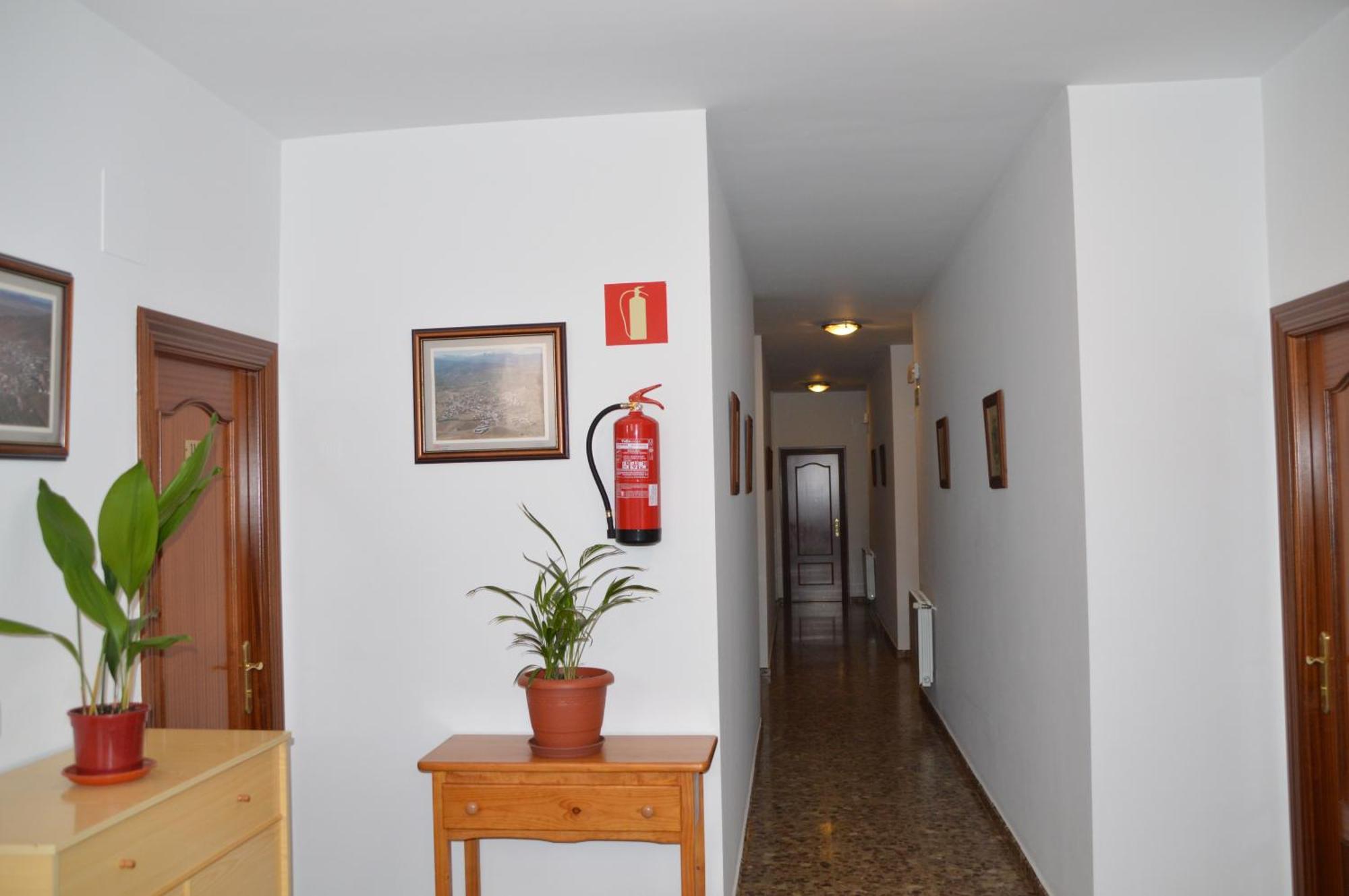 Labella - Hostal Rural Restaurante La Calahorra Exteriör bild