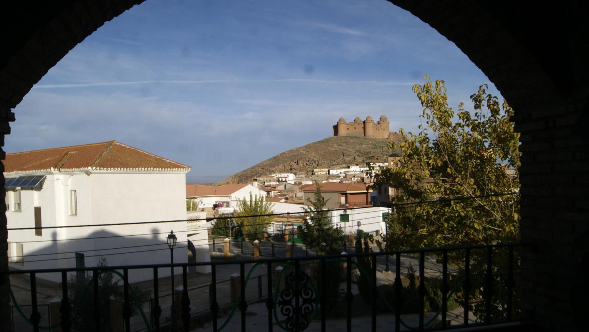 Labella - Hostal Rural Restaurante La Calahorra Exteriör bild