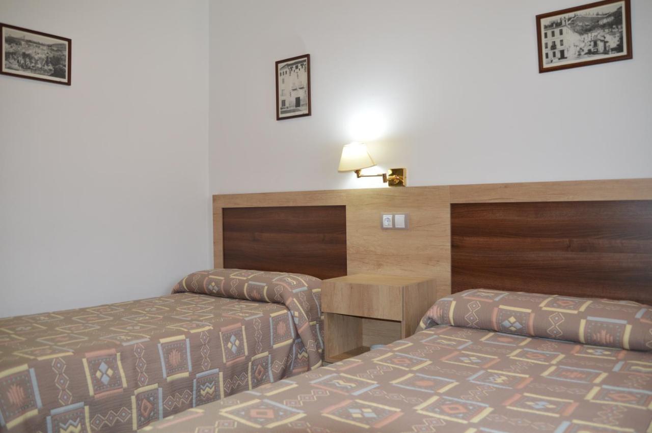 Labella - Hostal Rural Restaurante La Calahorra Exteriör bild