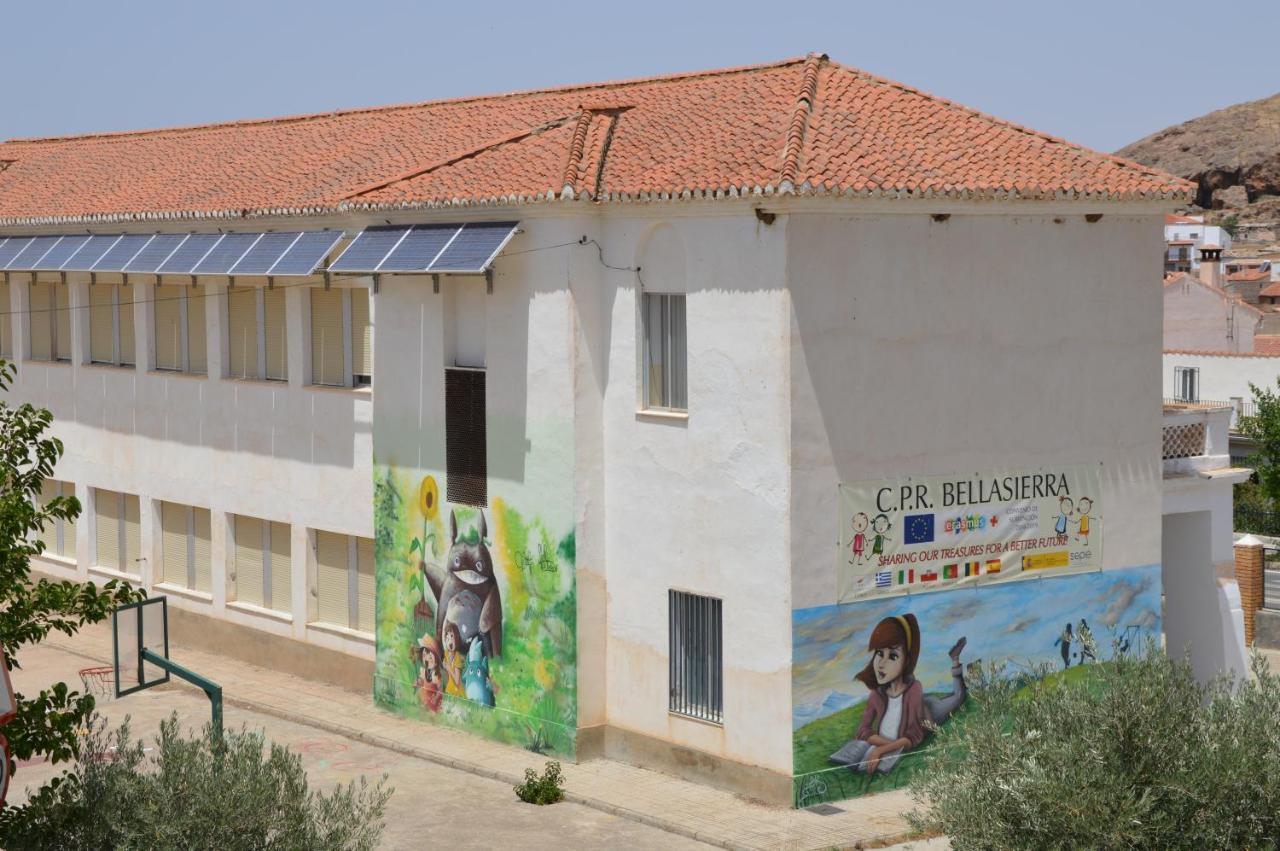 Labella - Hostal Rural Restaurante La Calahorra Exteriör bild